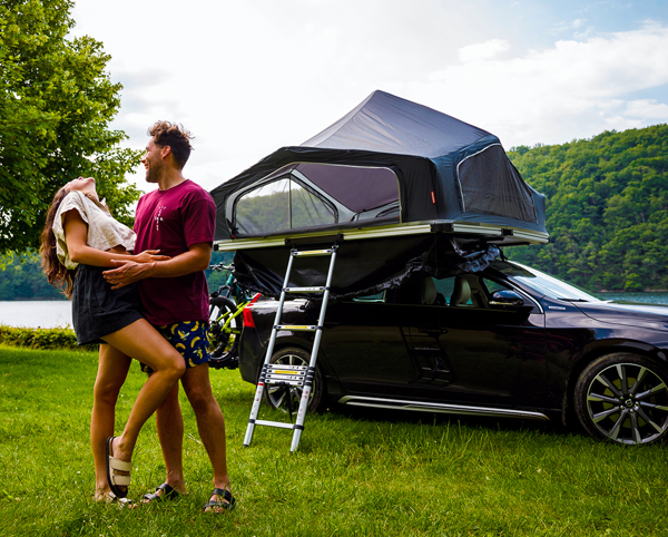 Rooftop tent on holiday